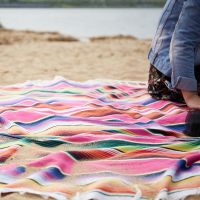 National wind beach blanket beach towel (Color: Rose Red)