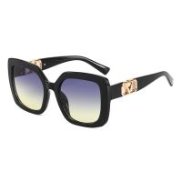 Women's Square Frame Versatile Gradient Sunglasses (Color: Black frame upper gray and lower yellow)