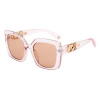 Women's Square Frame Versatile Gradient Sunglasses (Color: Transparent powder frame whole tea tablets)